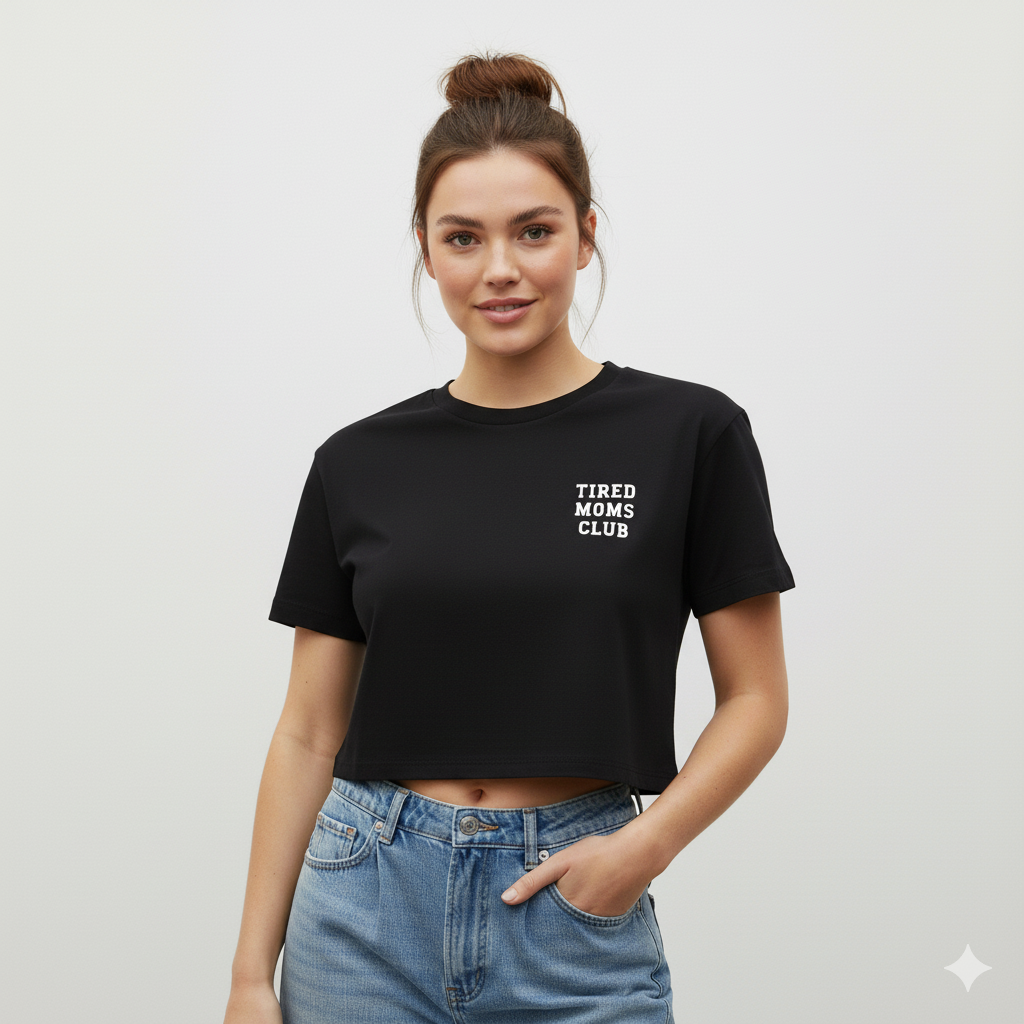 Playera Crop Básica Tired Moms Club Mujer Negro